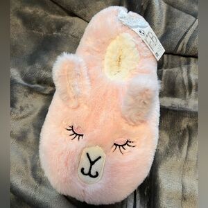 Brand new bunny slippers!! Women’s sz. 7-9.5